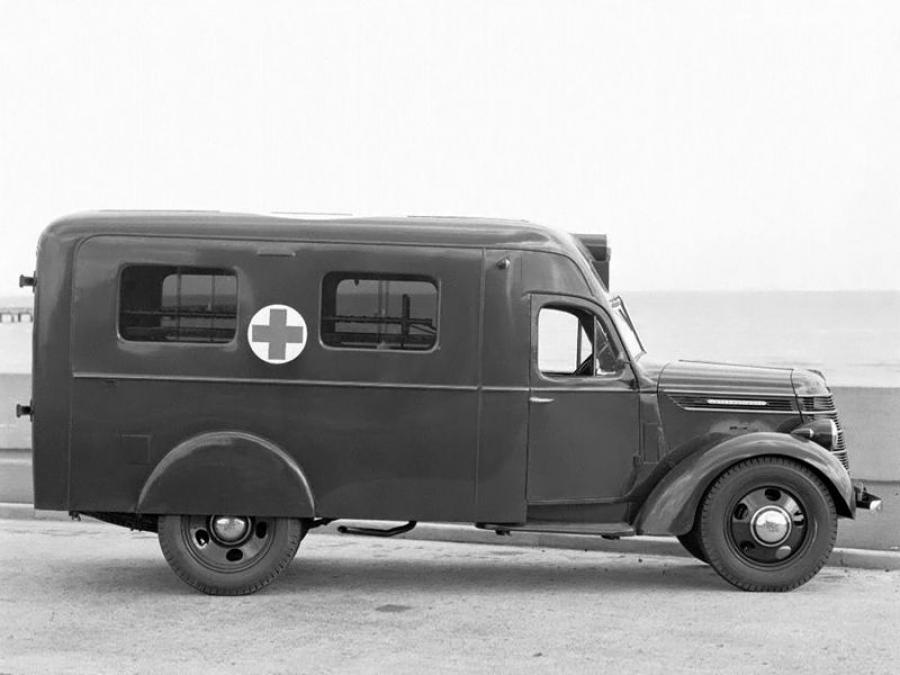  International D-15 Ambulance 1941 года  (фото 2 из 3)